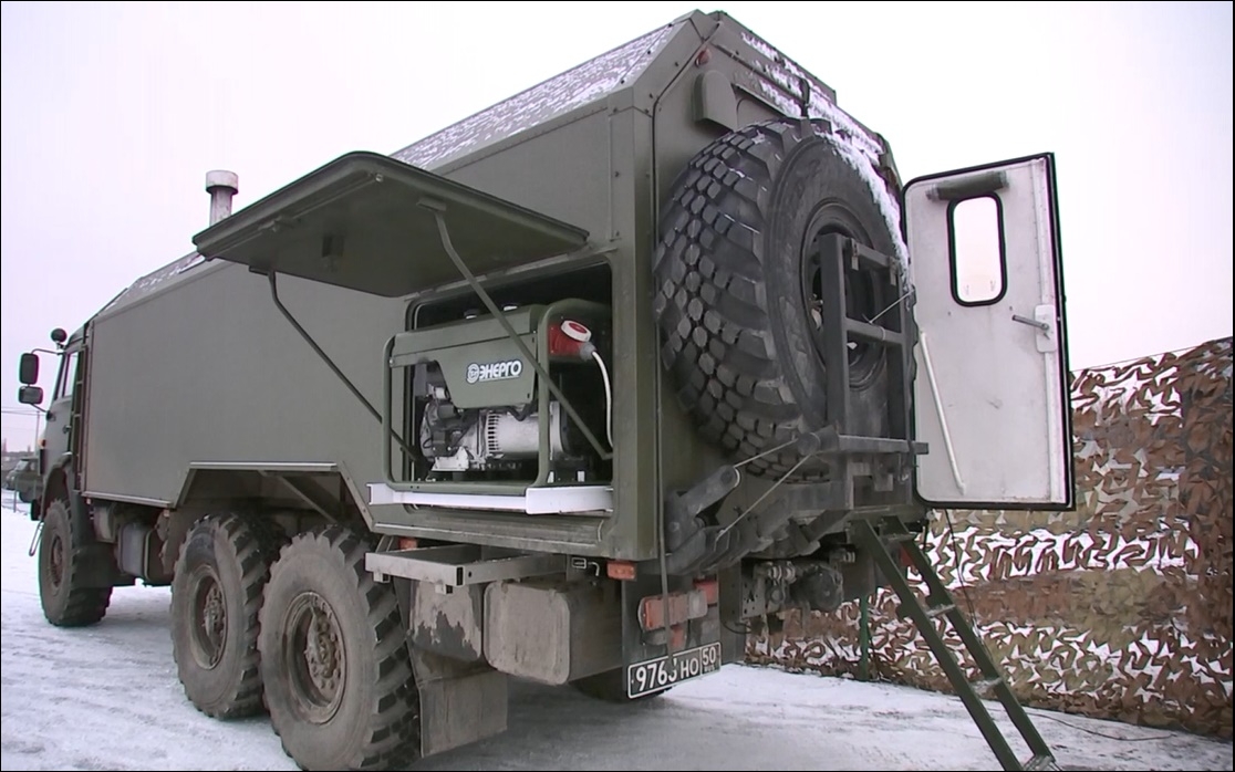 Bên trong xe làm bánh mì dã chiến của quân đội Nga